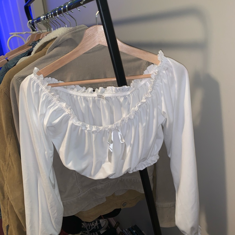 white blouse cropped